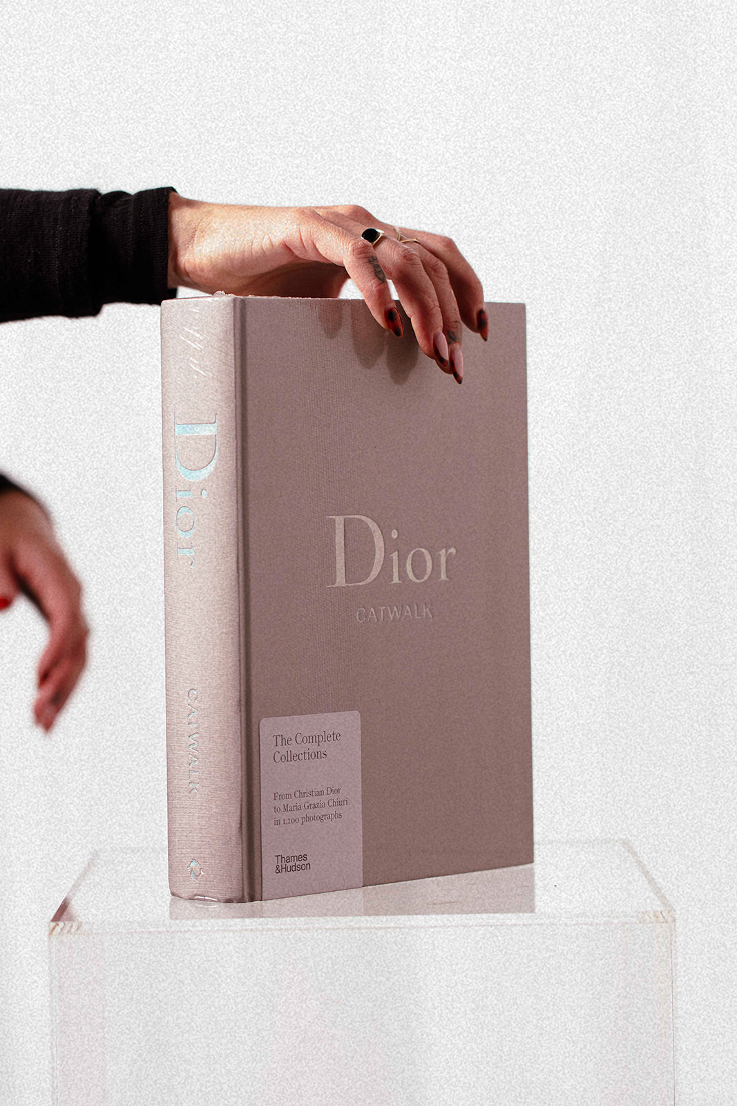 Dior coffee table book best sale